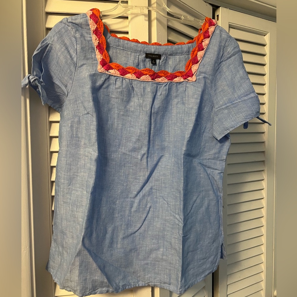 NWT Talbots Size Medium-Blue Linen/Cotton Top w/ Pink/Orange Embroidery